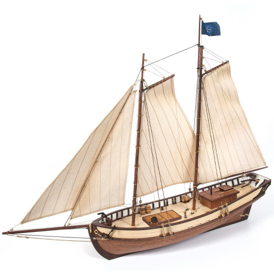 Model sailboat Polaris 1-50...