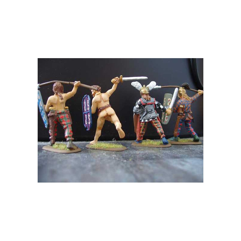 Gallic 1/32 war band figurine | Scientific-MHD
