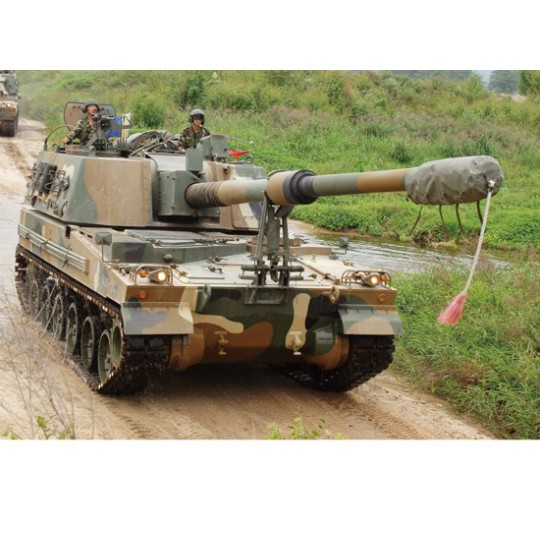 Plastic tank model K9 self Propelled art. 1/48 MCP Plastic tank model K9 self Propelled art. 1/48 MCP | Scientific-MHD
