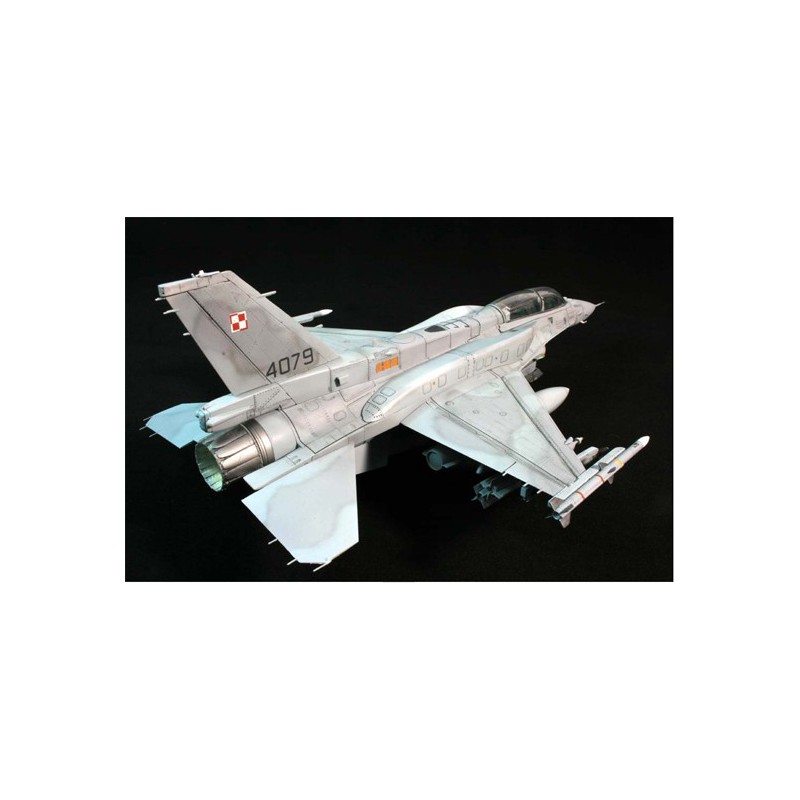 F-16D Block 52 1/48 plastic plane model | Scientific-MHD
