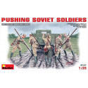 Soviet soldiers figurine 1/35 | Scientific-MHD